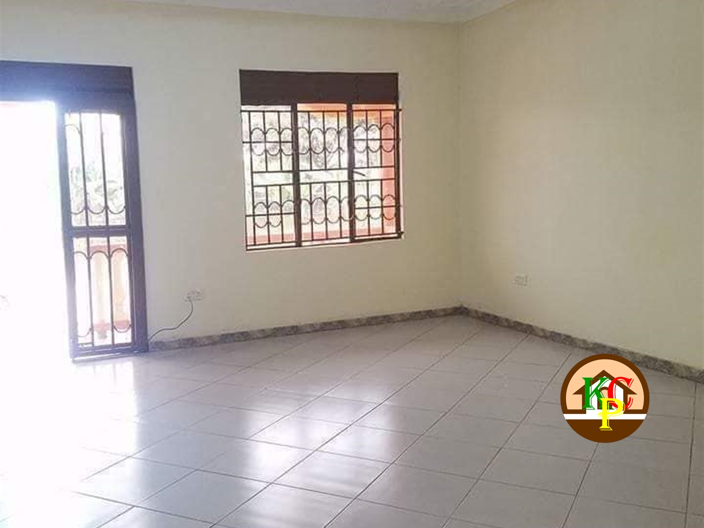 Semi Detached for rent in Kulambilo Kampala