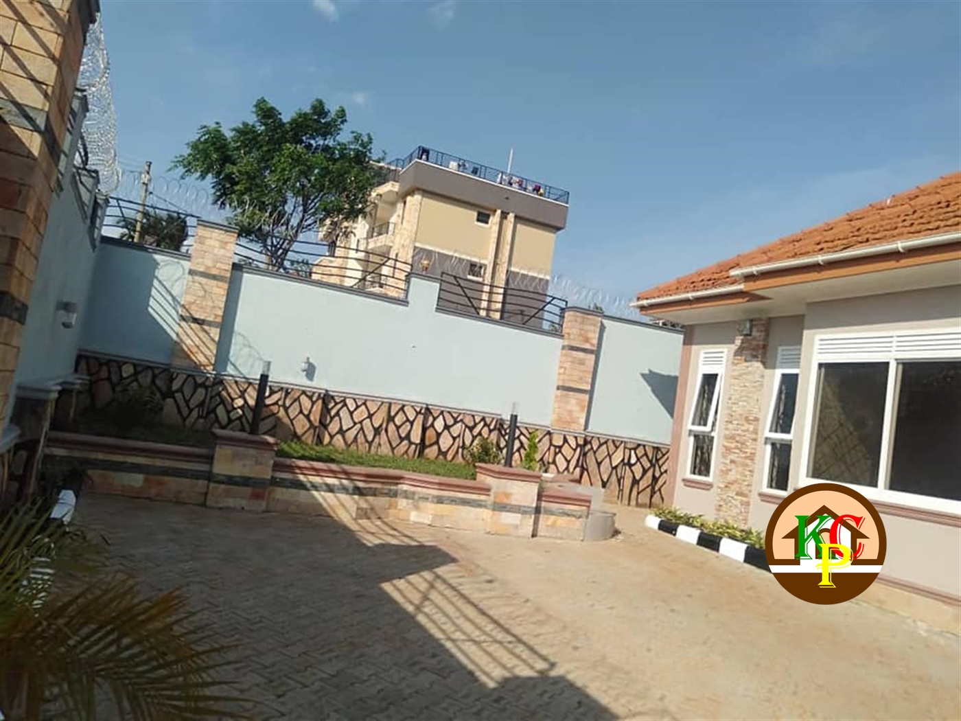 Bungalow for sale in Kitende Wakiso