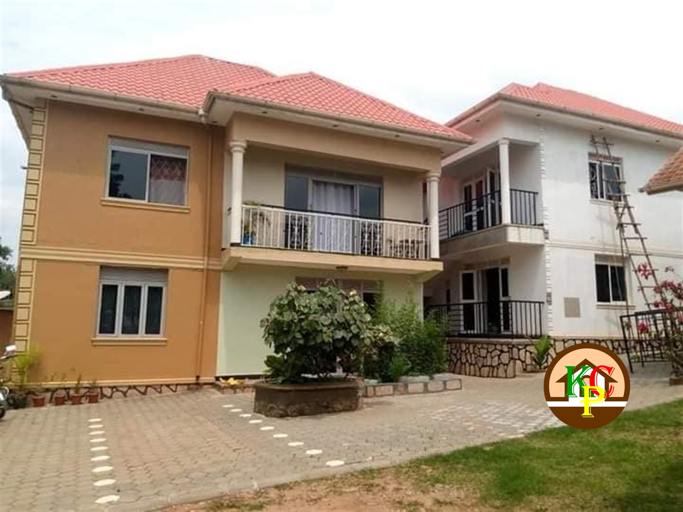 Storeyed house for rent in Kisaasi Kampala