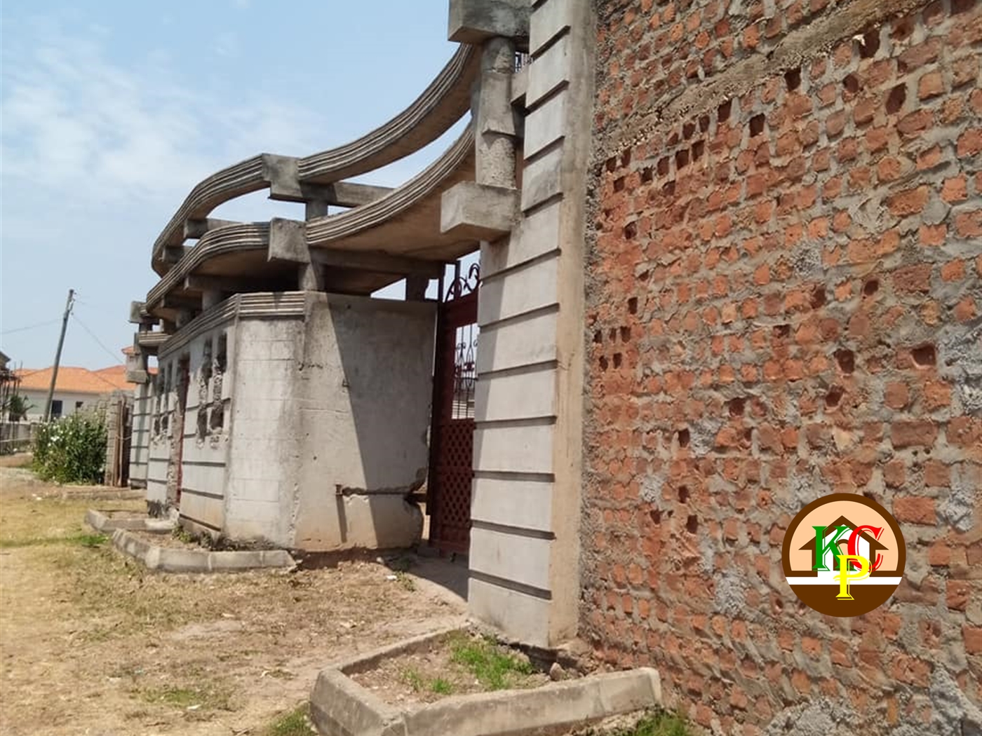 Shell House for sale in Bwebajja Wakiso