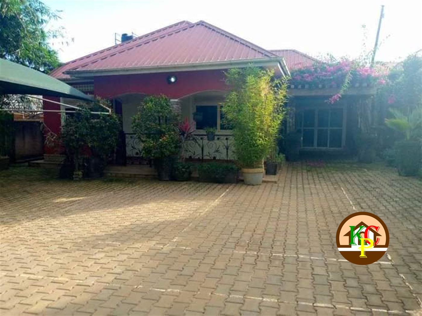 Bungalow for rent in Kyaliwajjala Wakiso