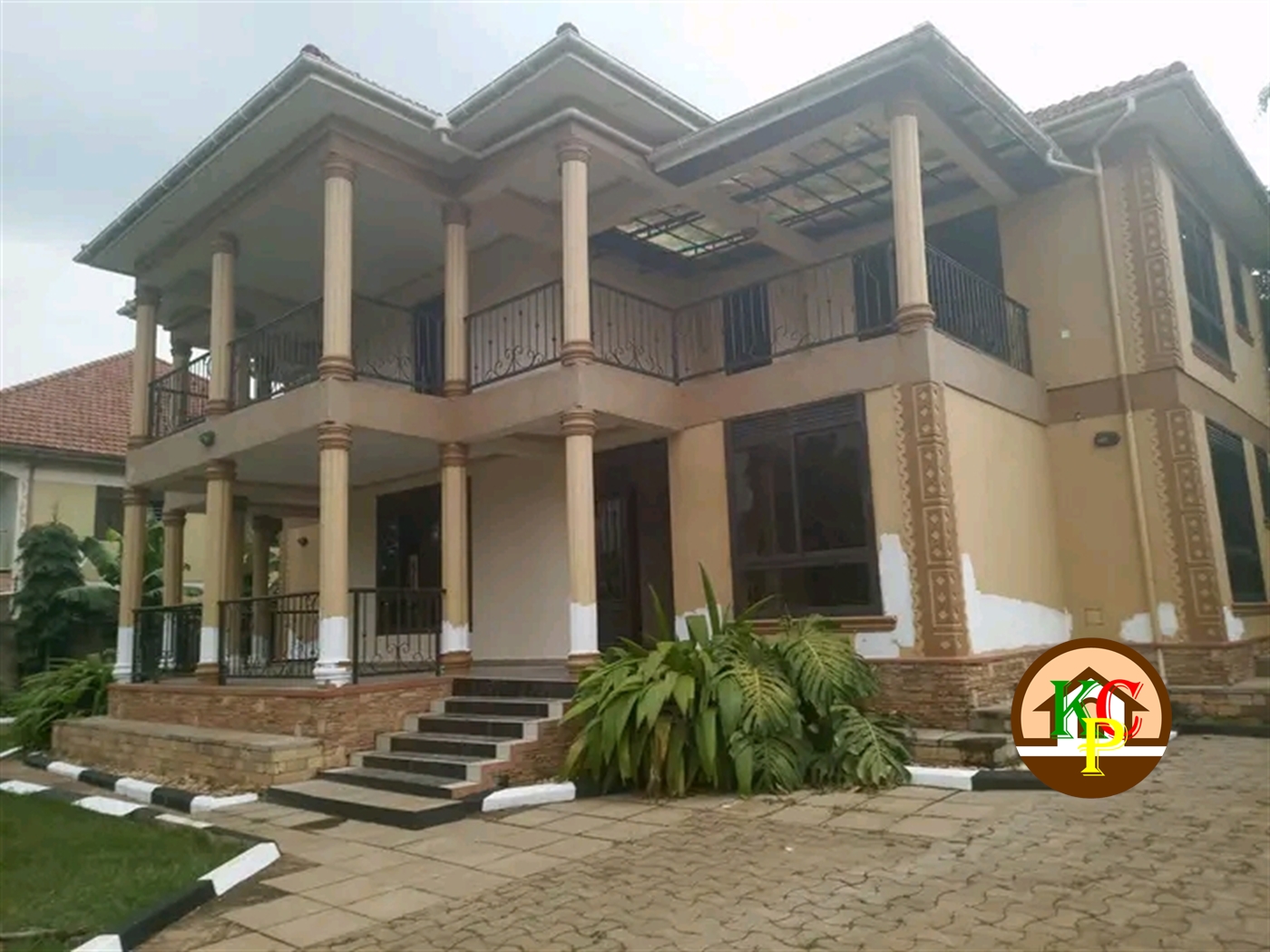 Storeyed house for rent in Lweza Wakiso