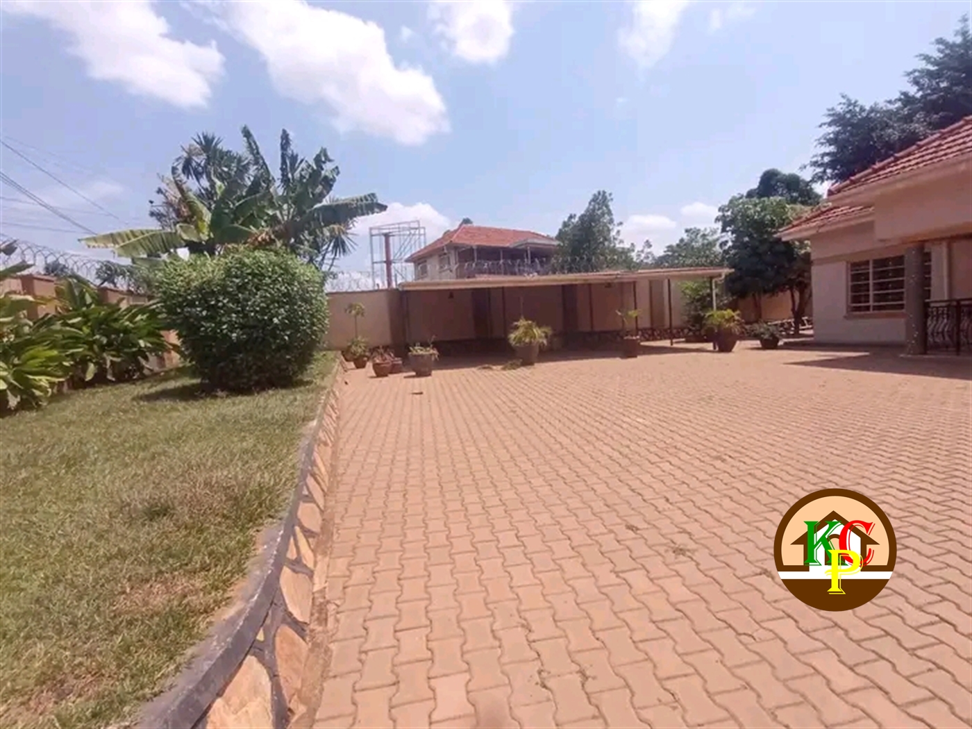 Bungalow for rent in Muyenga Kampala