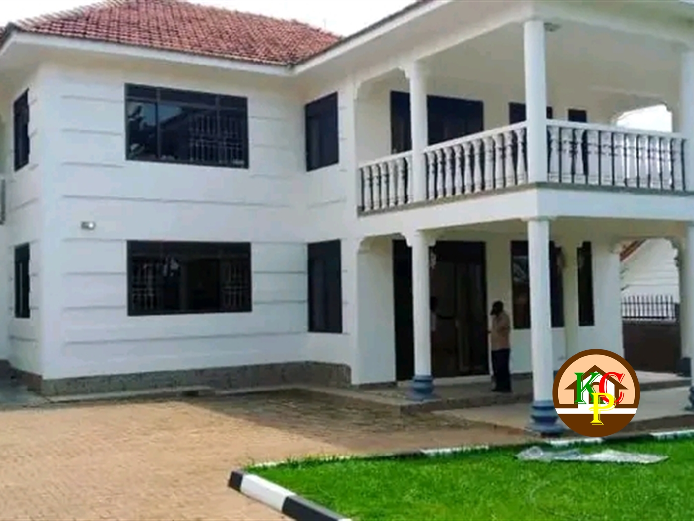 Storeyed house for rent in Muyenga Kampala