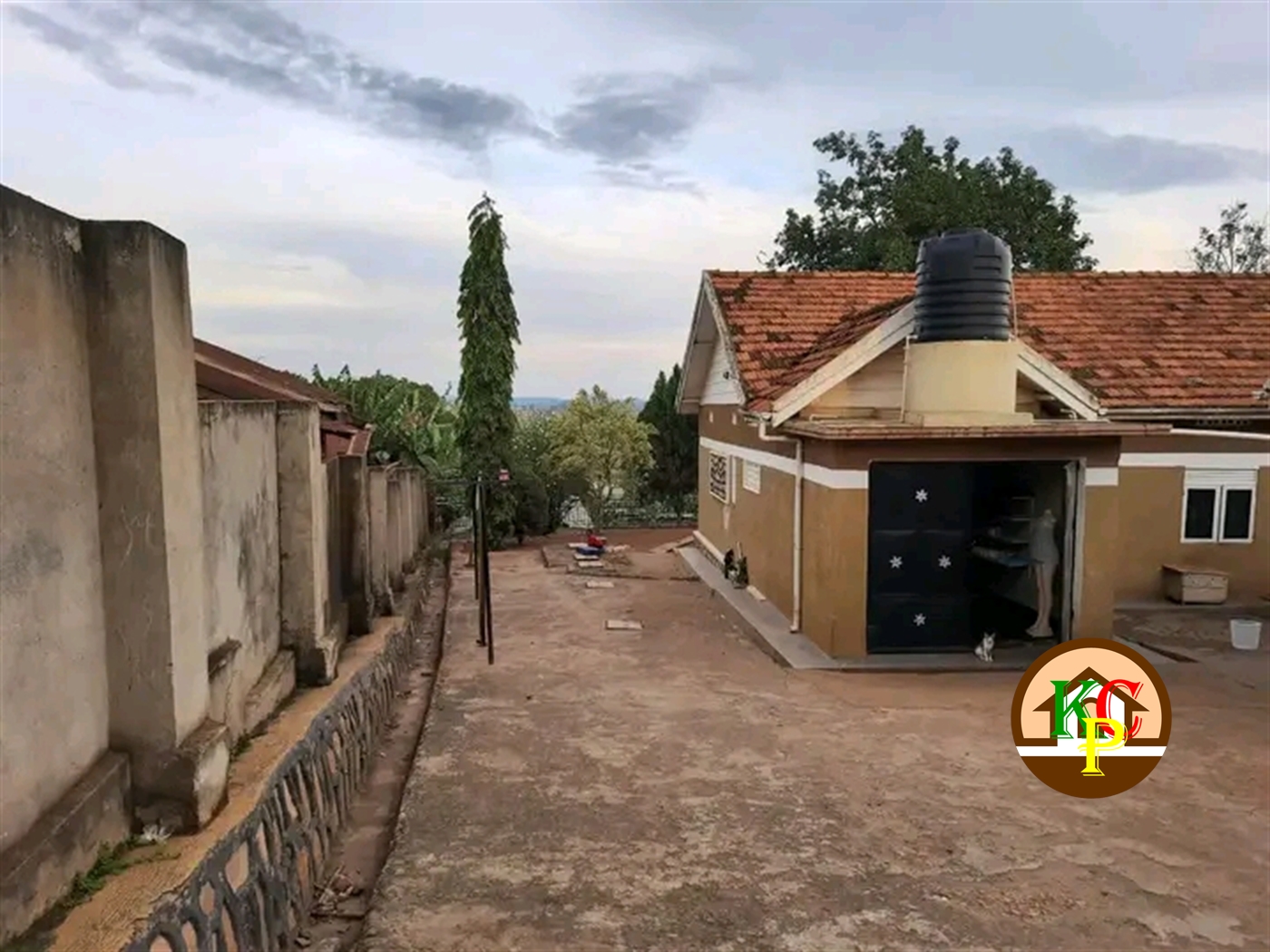 Bungalow for sale in Luzira Kampala