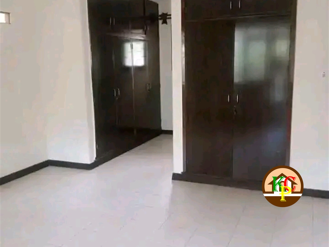 Storeyed house for rent in Bugoloobi Kampala