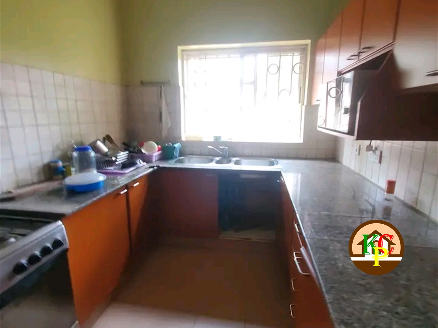 Bungalow for rent in Muyenga Kampala