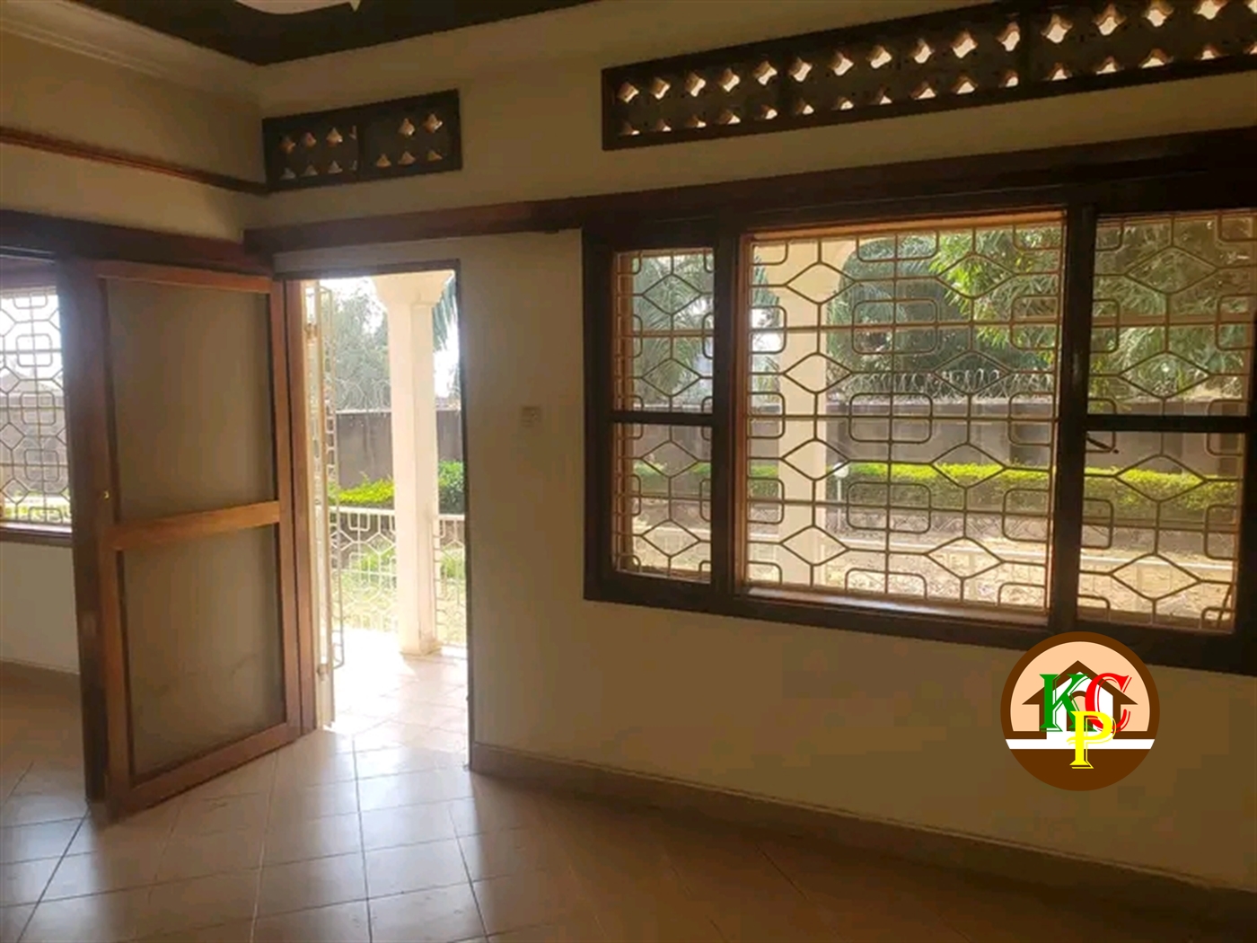 Bungalow for rent in Muyenga Kampala