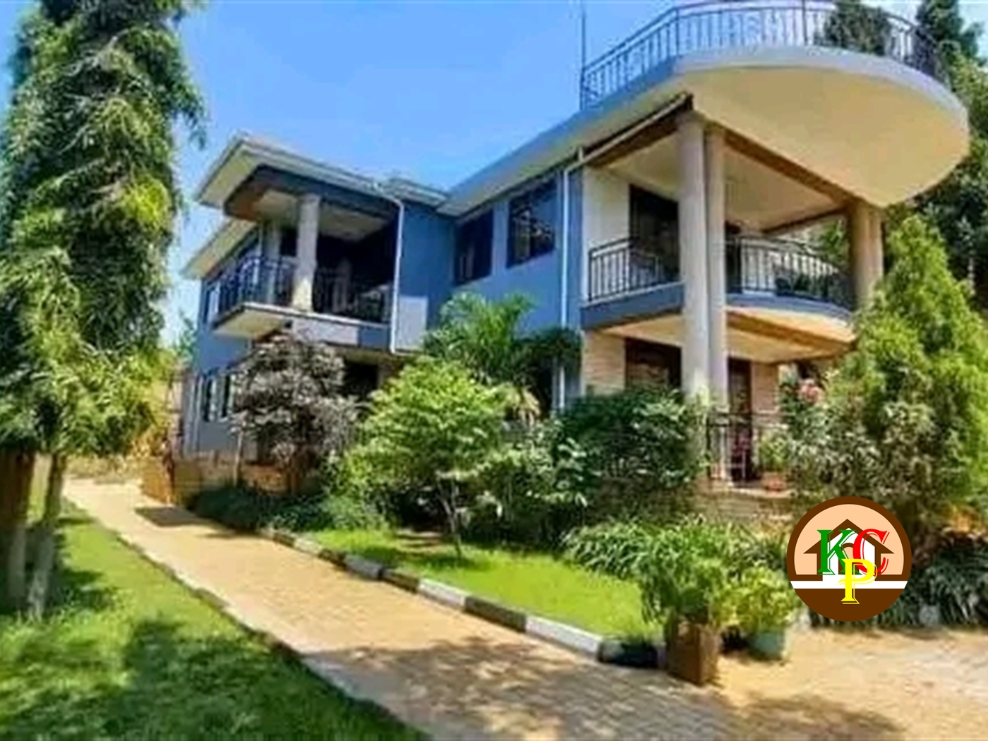 Storeyed house for sale in Munyonyo Kampala