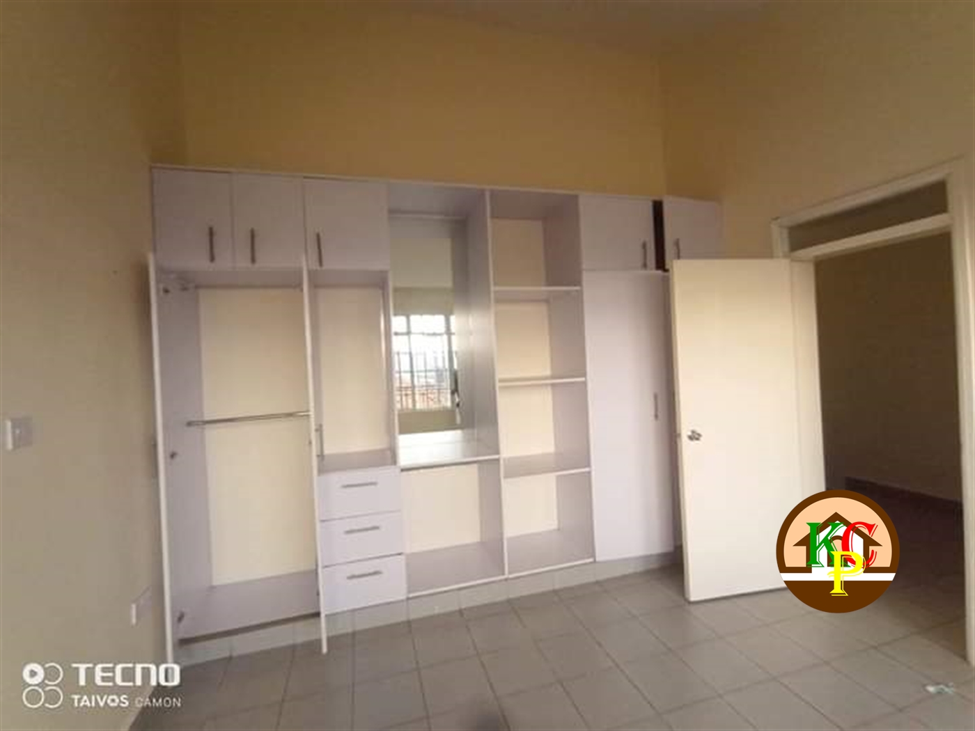 Duplex for rent in Lweza Wakiso