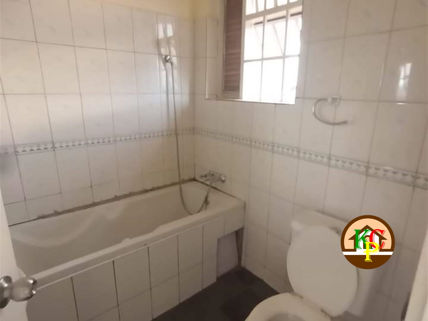 Duplex for rent in Lweza Wakiso