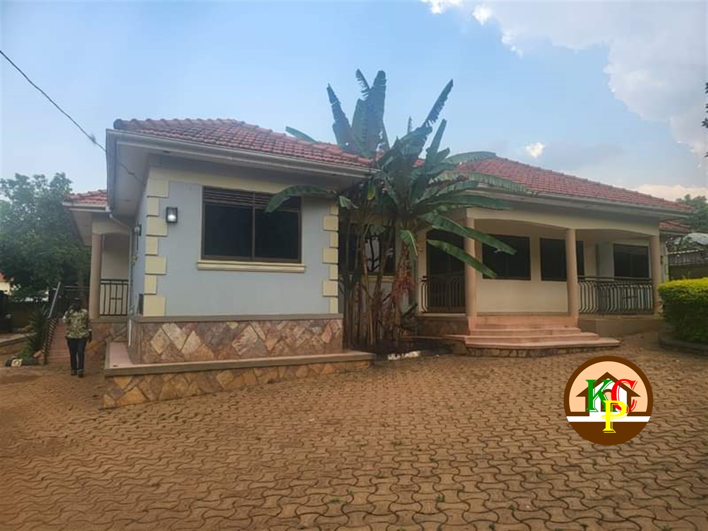 Bungalow for rent in Kisaasi Kampala