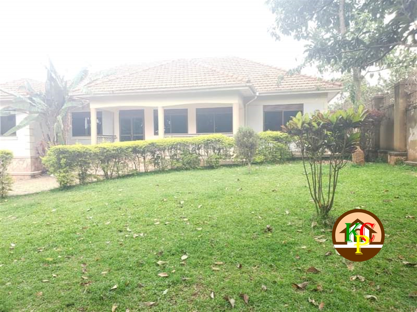 Bungalow for rent in Kisaasi Kampala