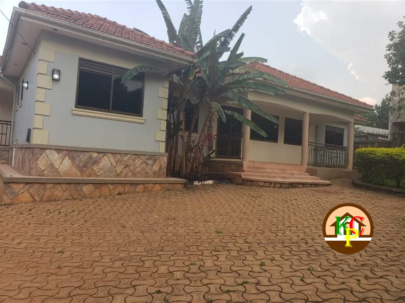 Bungalow for rent in Kisaasi Kampala