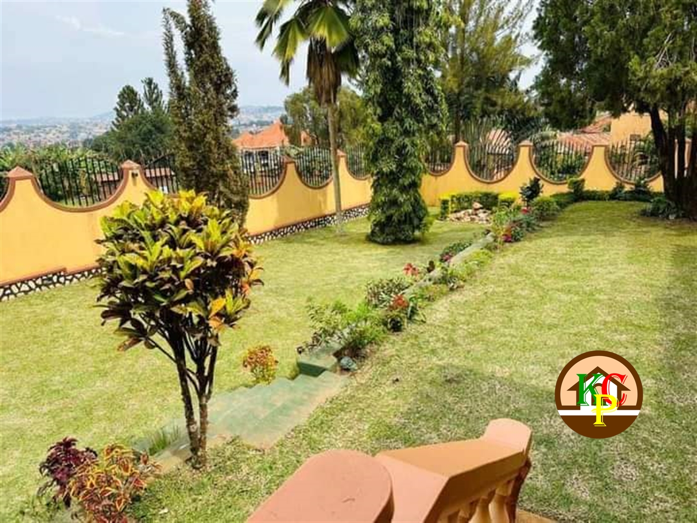 Bungalow for rent in Mutundwe Wakiso