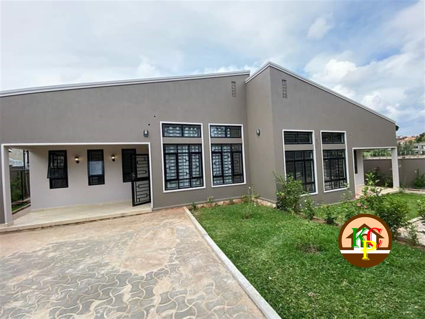 Bungalow for rent in Buwaate Kampala