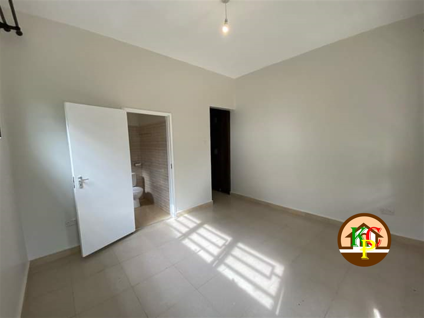 Bungalow for rent in Buwaate Kampala