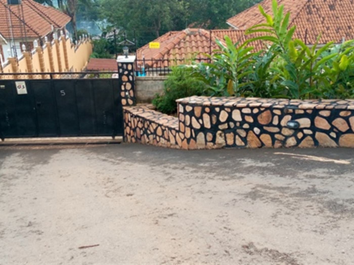 Villa for rent in Naguru Kampala