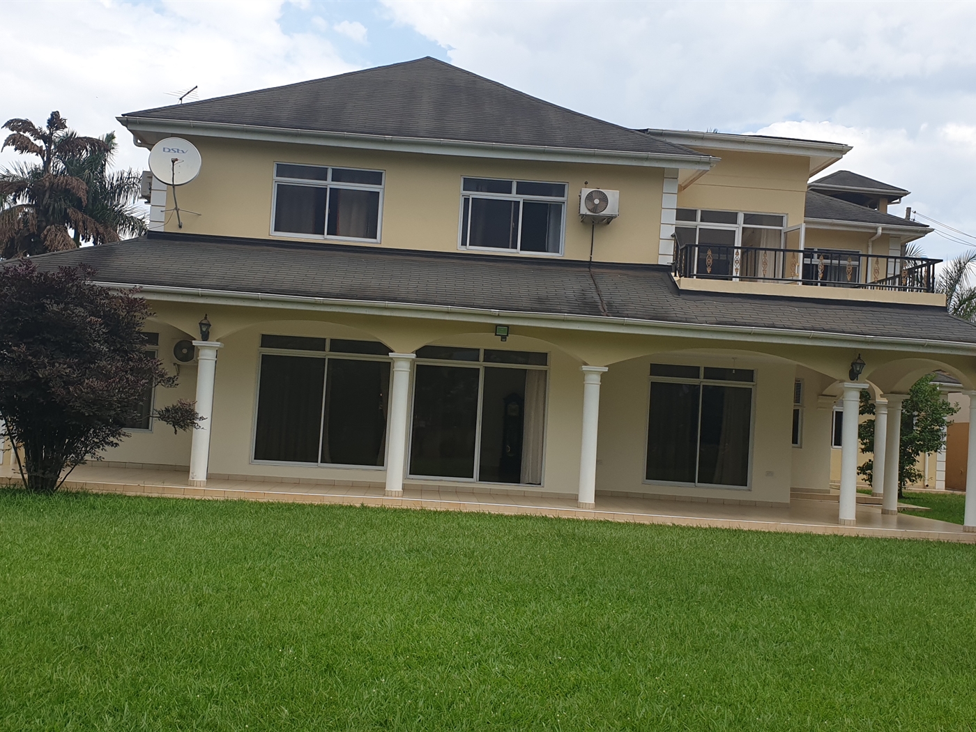 Mansion for rent in Naguru Kampala