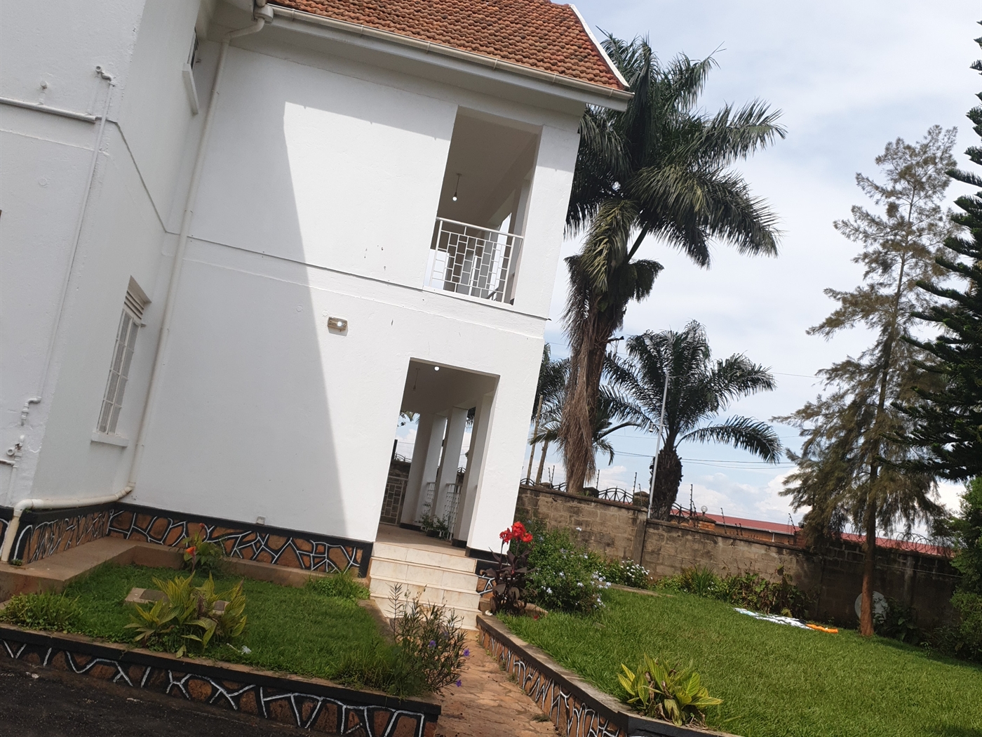 Mansion for rent in Naguru Kampala