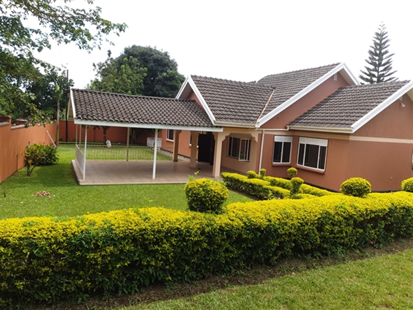 Bungalow for rent in Naguru Kampala