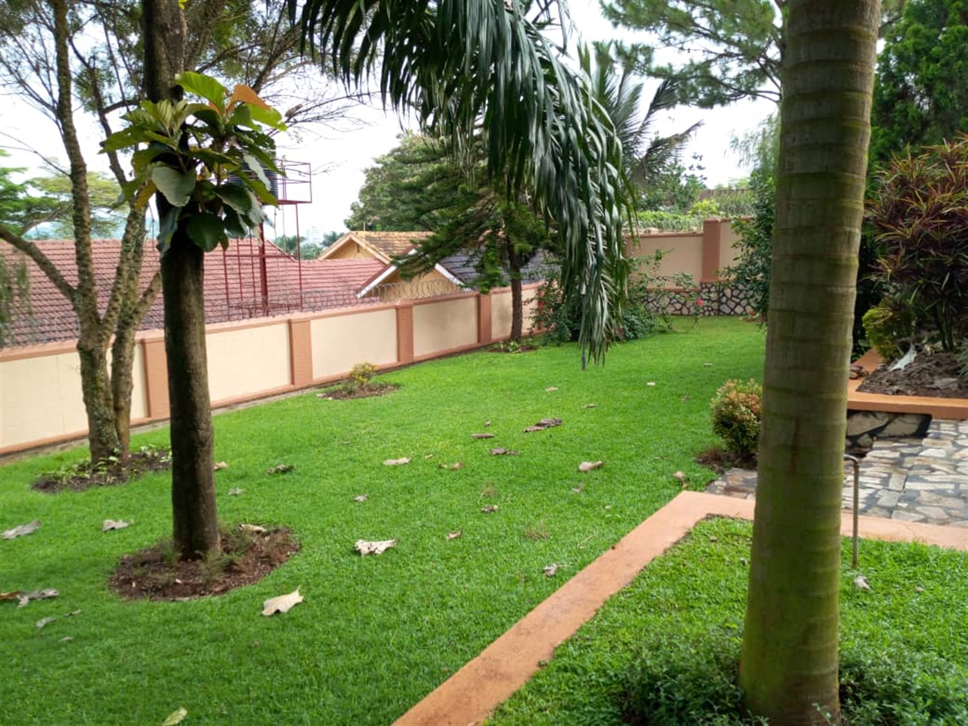 Mansion for rent in Naguru Kampala