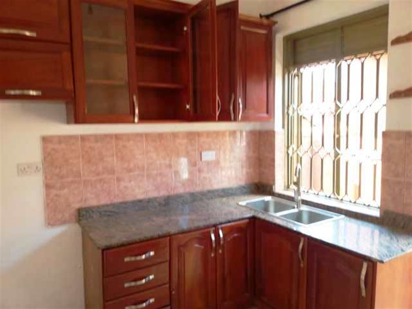 Semi Detached for rent in Kisaasi Kampala