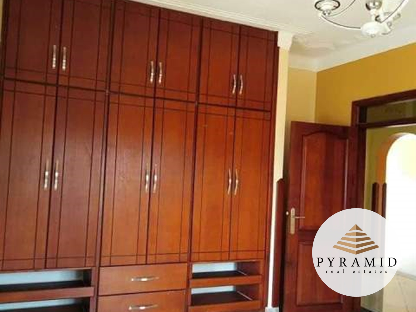 Apartment for rent in Kiwaatule Kampala