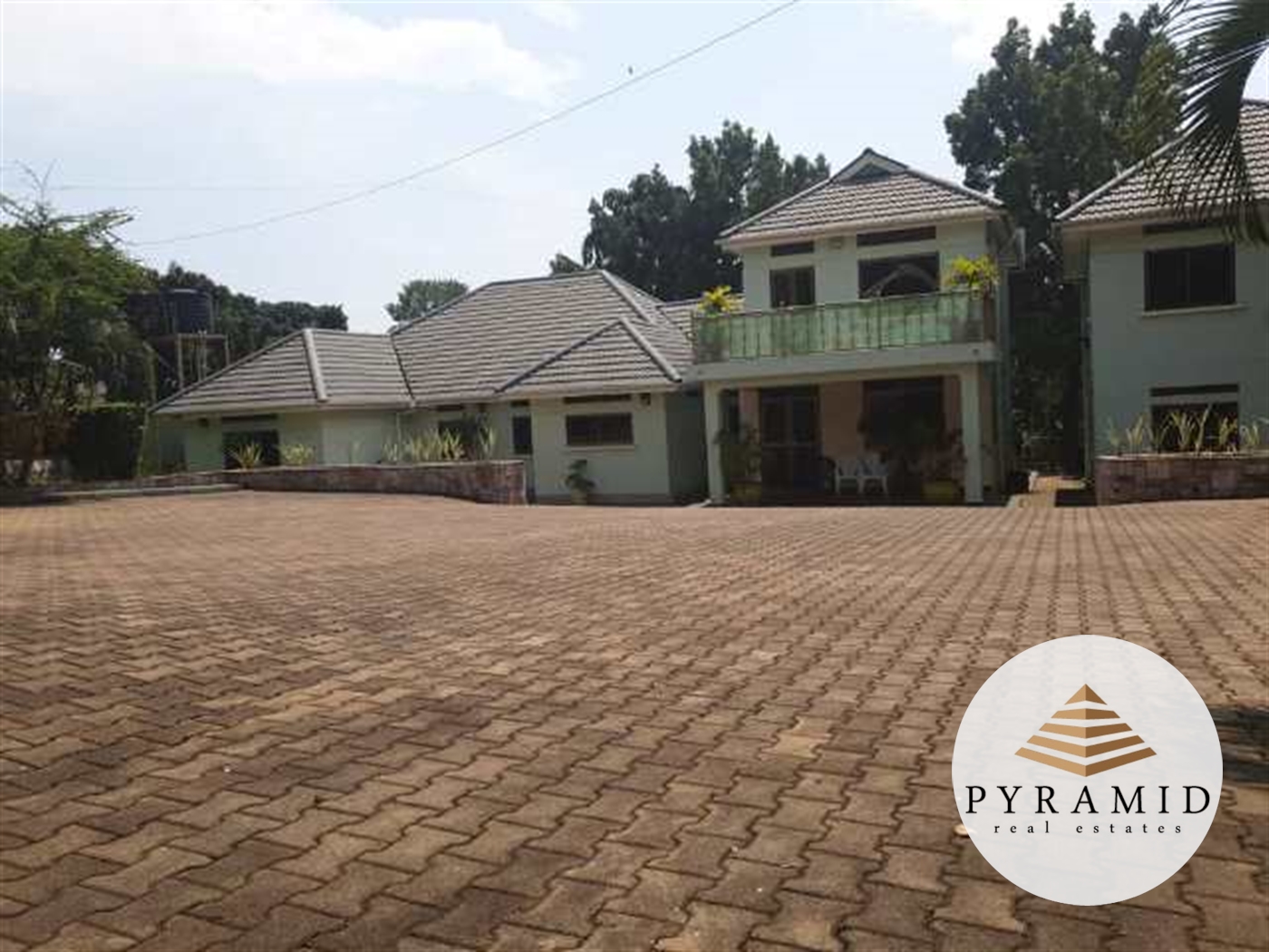 Mansion for sale in Bugoloobi Kampala