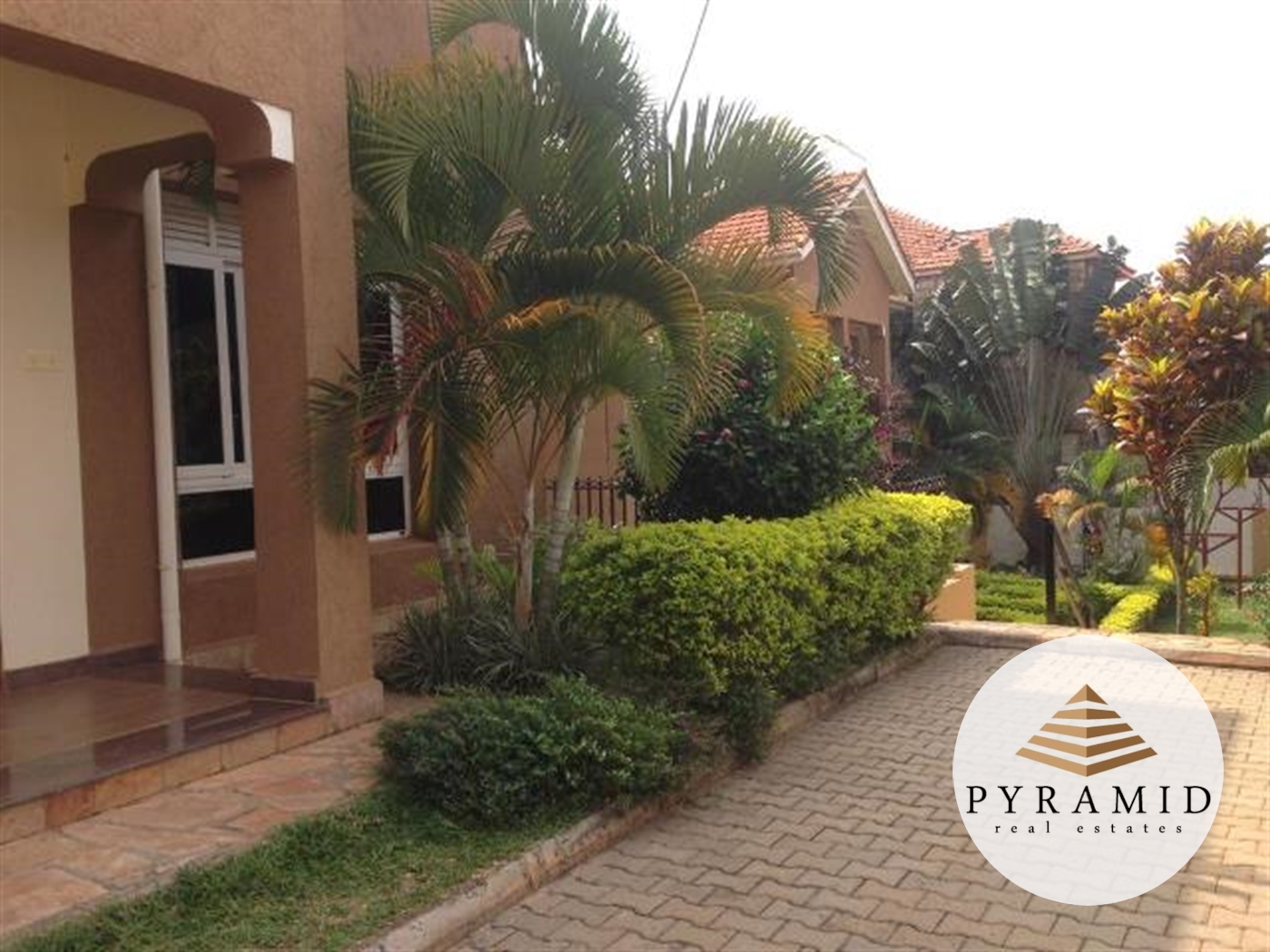 Duplex for rent in Muyenga Kampala