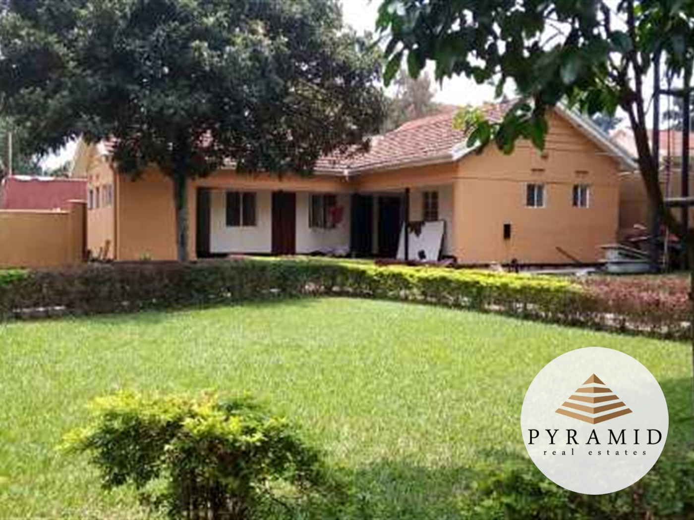 Mansion for rent in Bugoloobi Kampala