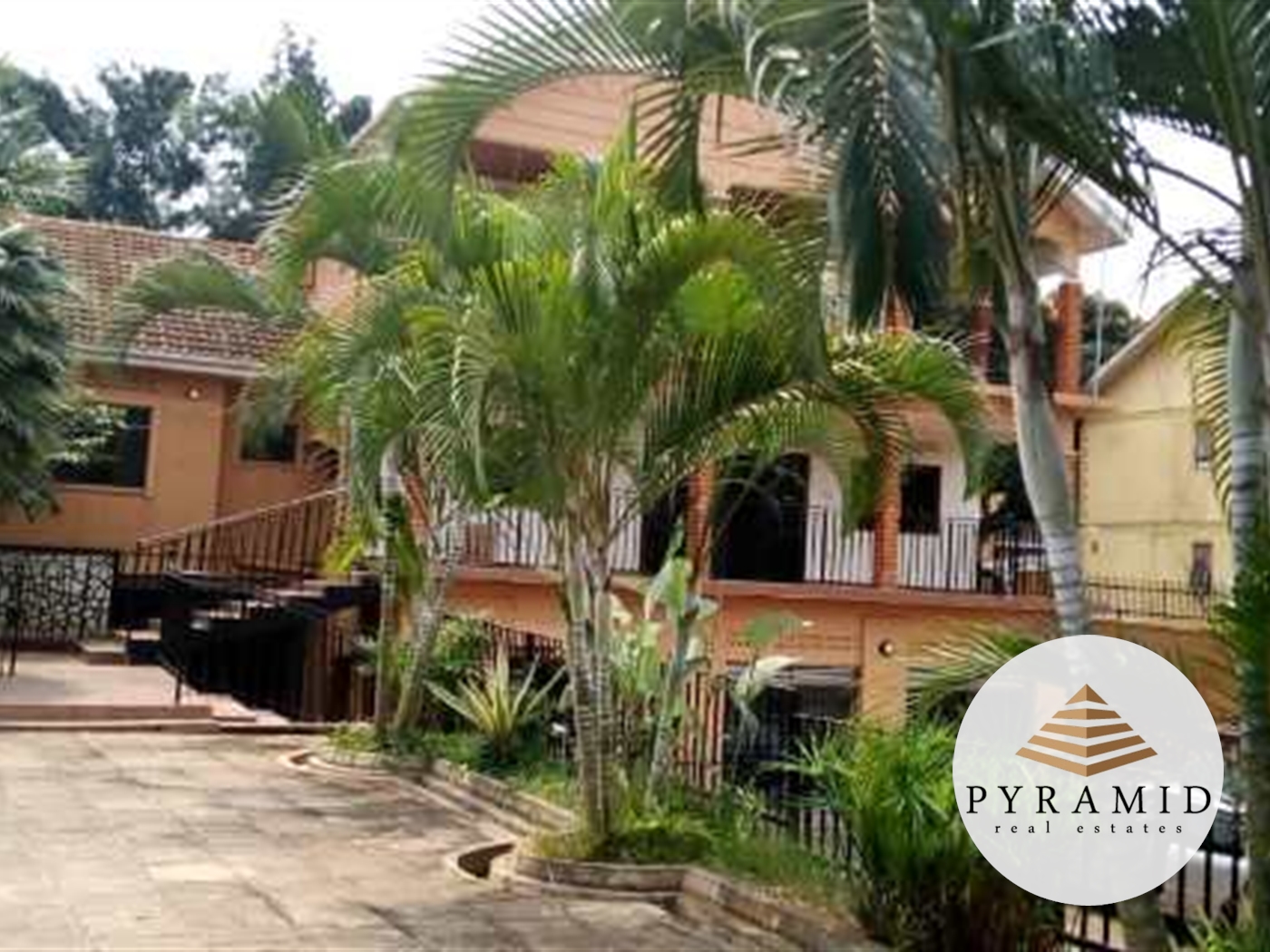 Mansion for rent in Bugoloobi Kampala