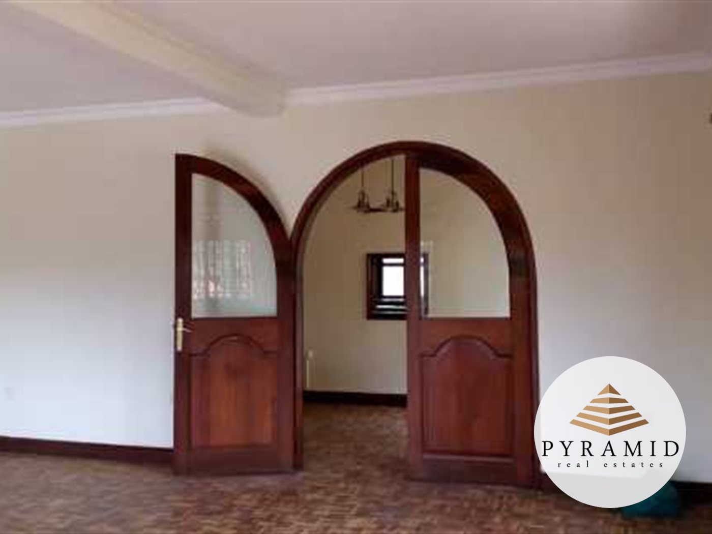 Mansion for rent in Bugoloobi Kampala