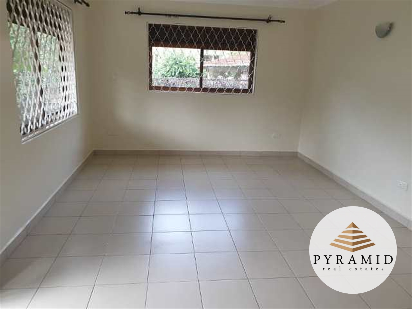 Duplex for rent in Kololo Kampala