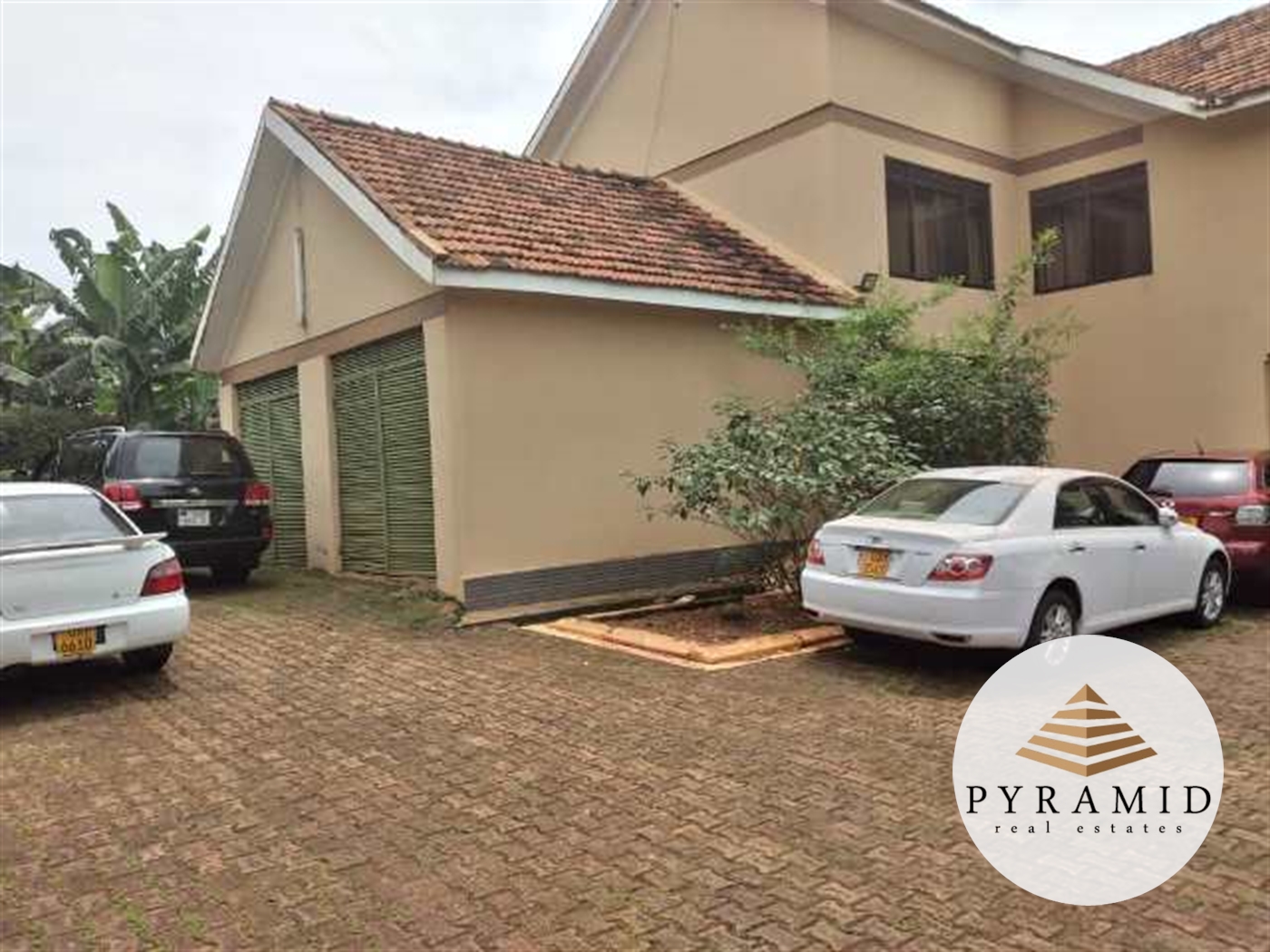 Mansion for rent in Bugoloobi Kampala