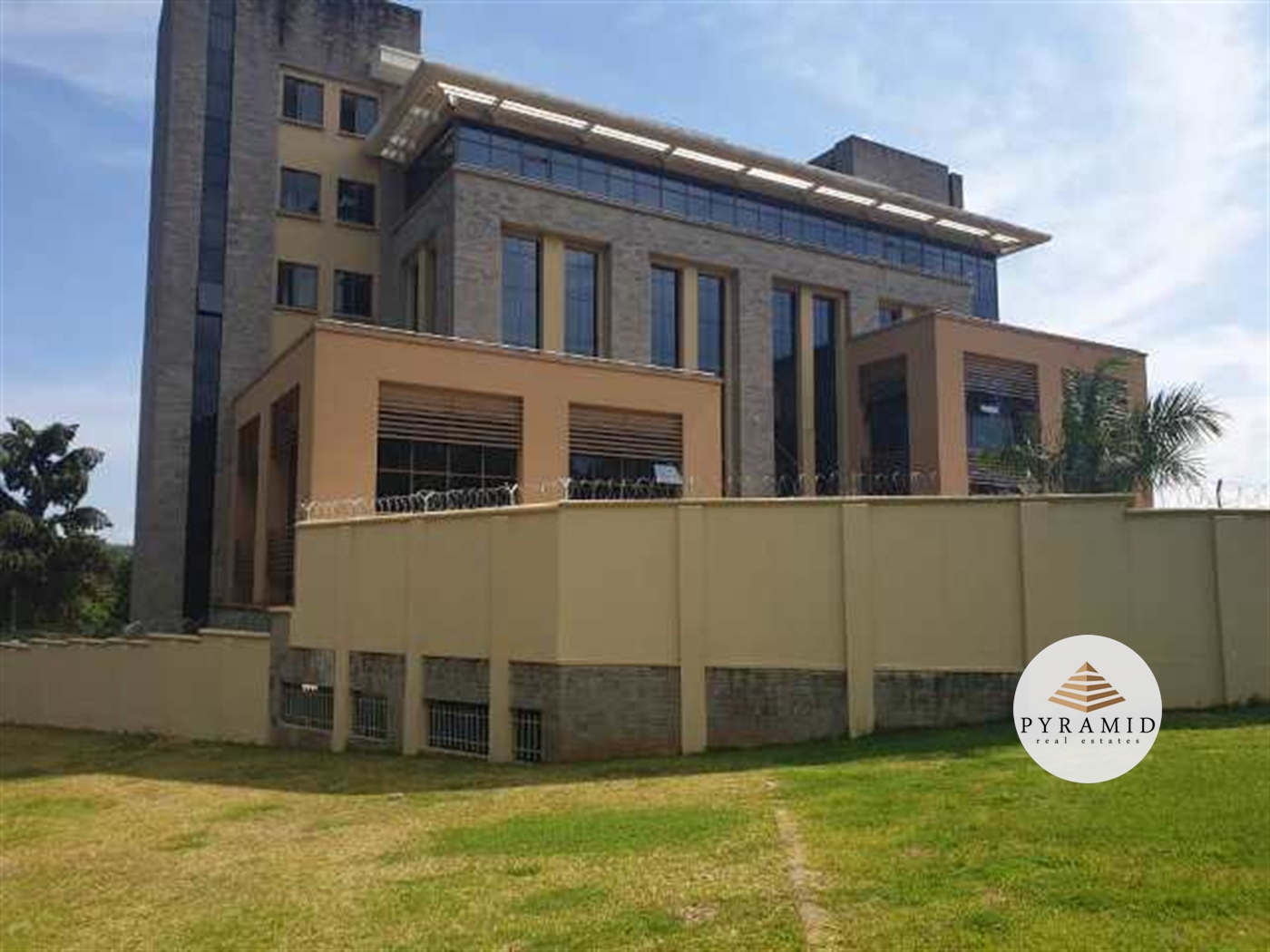 Office Space for rent in Bugoloobi Kampala