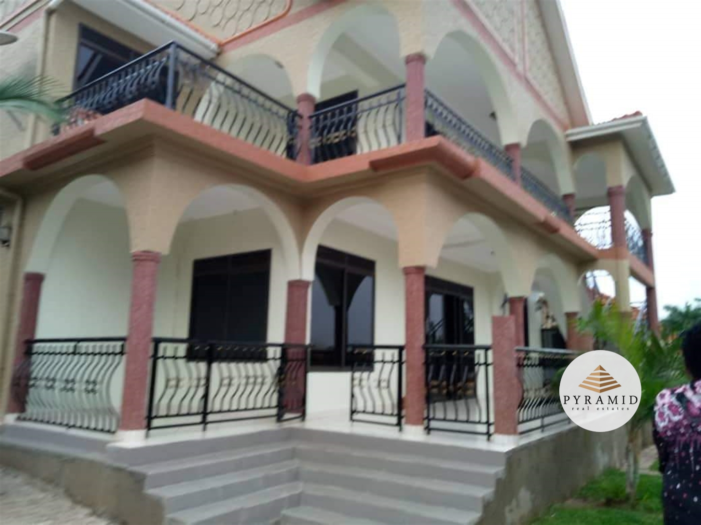 Mansion for rent in Mutungo Kampala