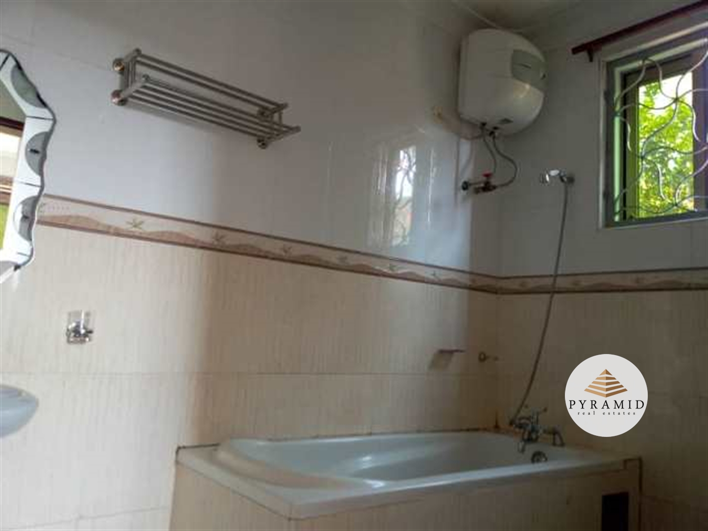 Apartment for rent in Kiwaatule Kampala