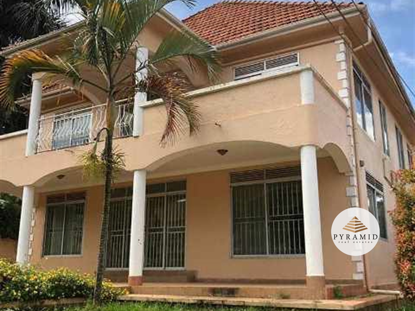 Storeyed house for rent in Muyenga Kampala