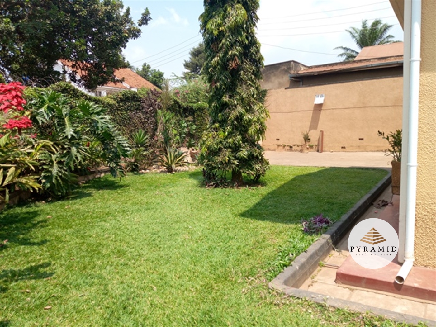 Storeyed house for rent in Ntinda Kampala