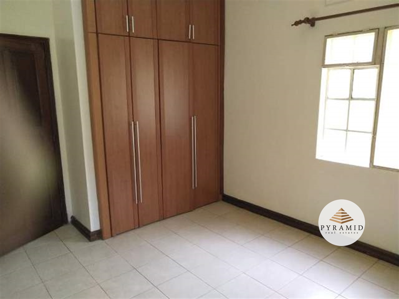 Bungalow for rent in Kololo Kampala