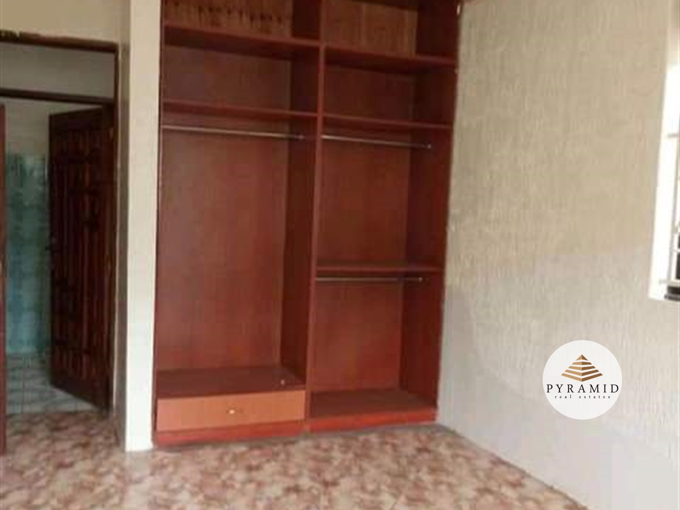 Storeyed house for rent in Bugoloobi Kampala