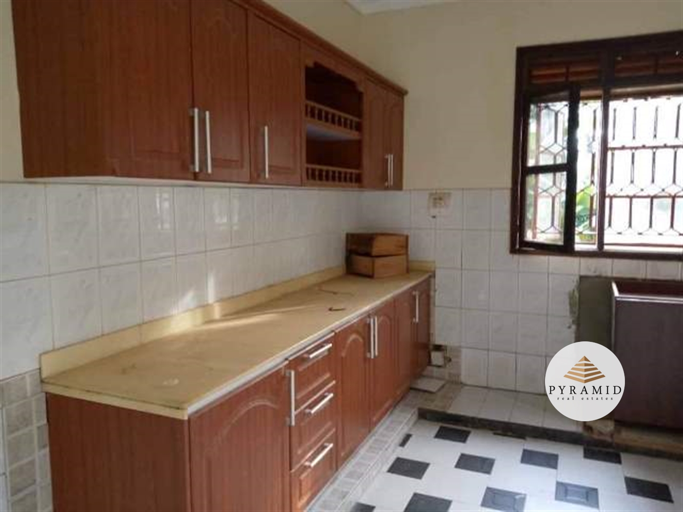 Bungalow for rent in Naguru Kampala