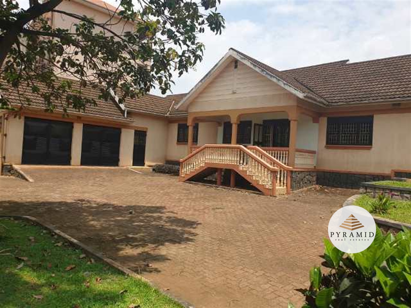 Bungalow for rent in Kisaasi Kampala