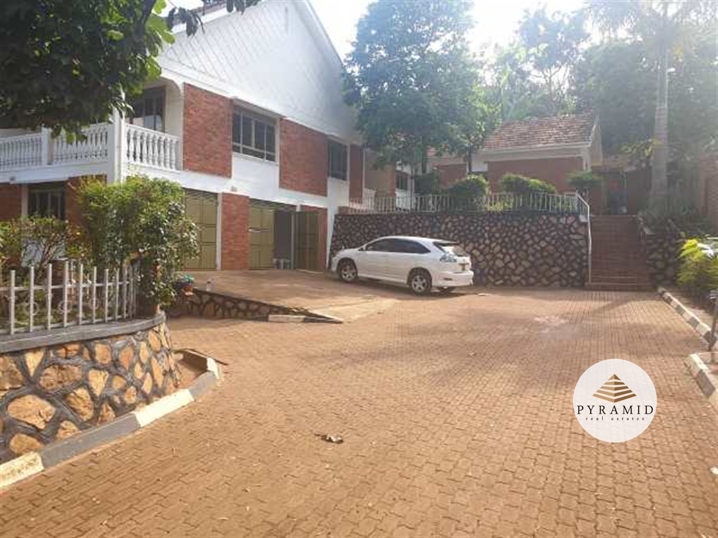 Storeyed house for rent in Naguru Kampala