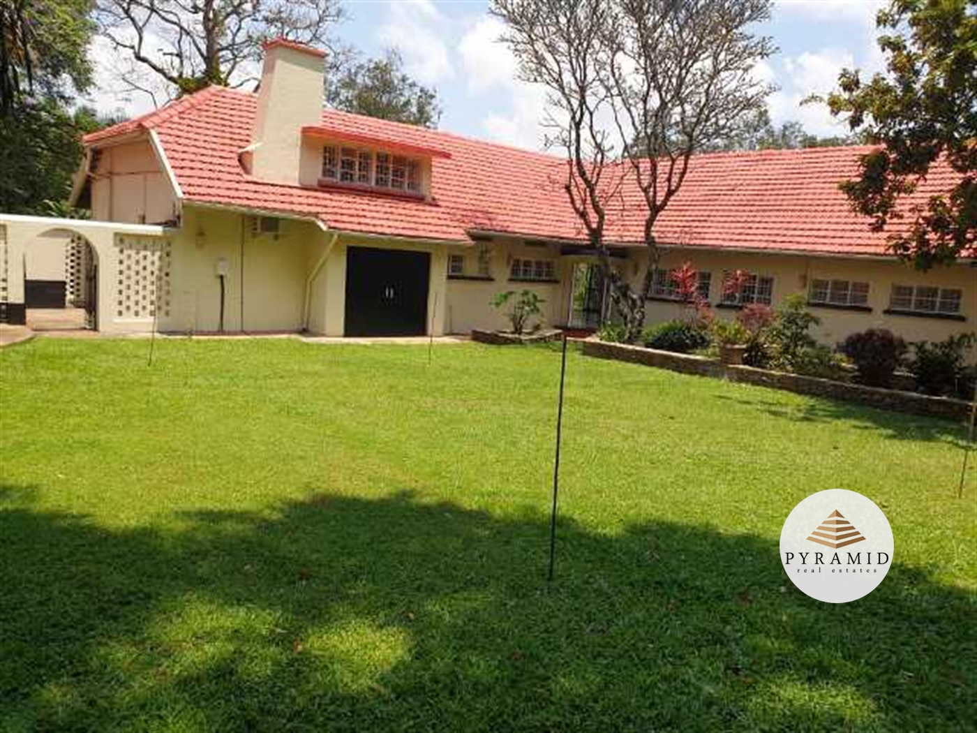 Bungalow for rent in Kololo Kampala