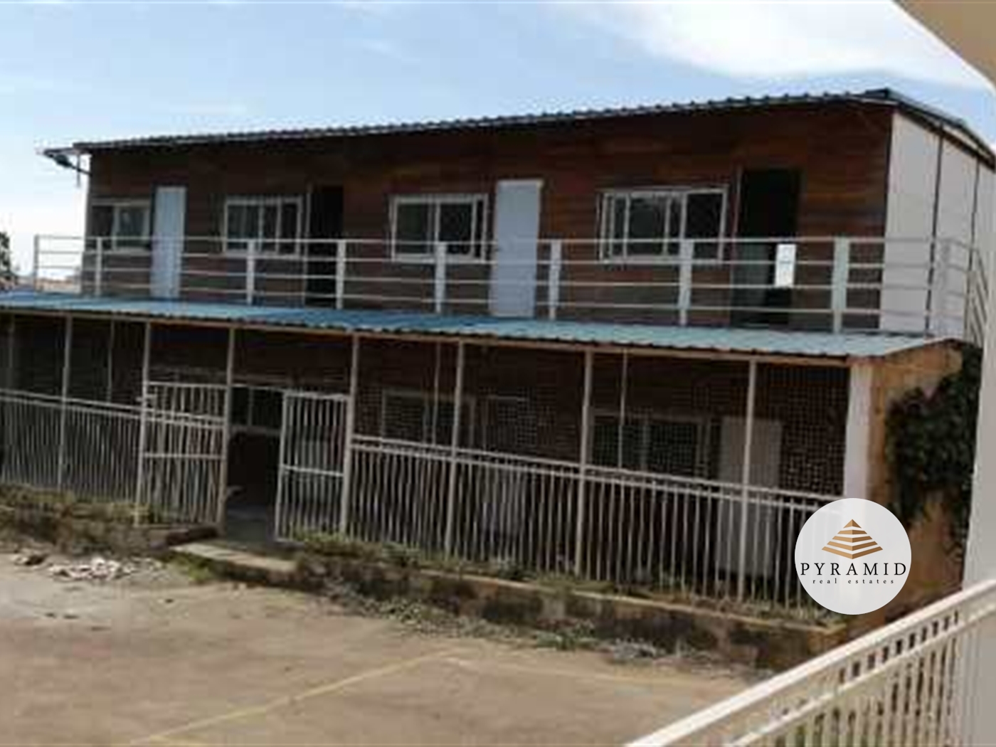 Storeyed house for rent in Bugoloobi Kampala