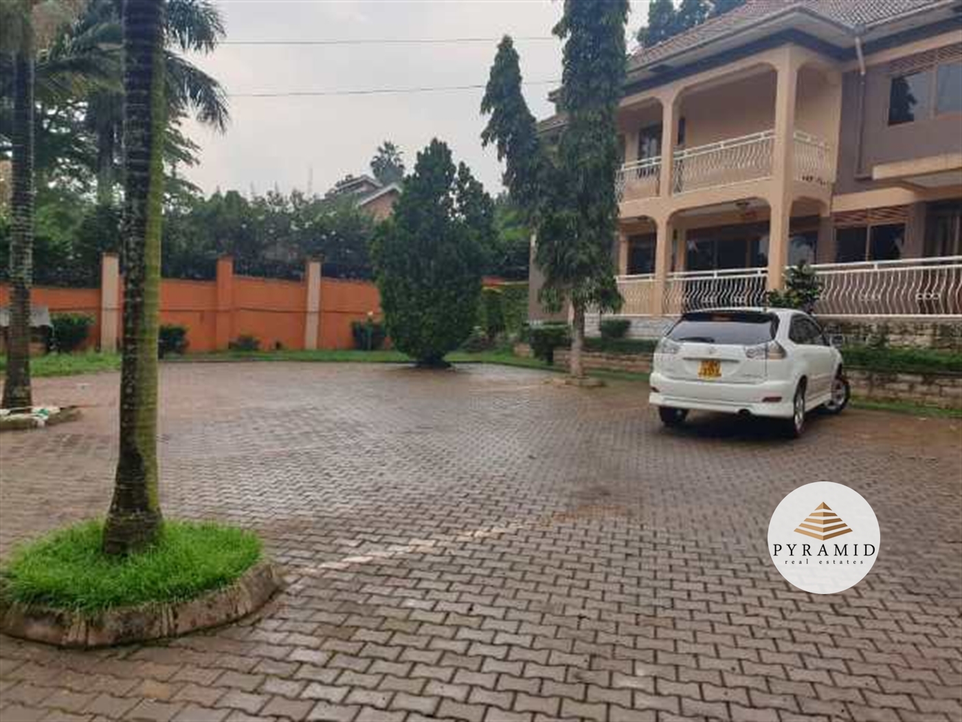 Storeyed house for rent in Naguru Kampala