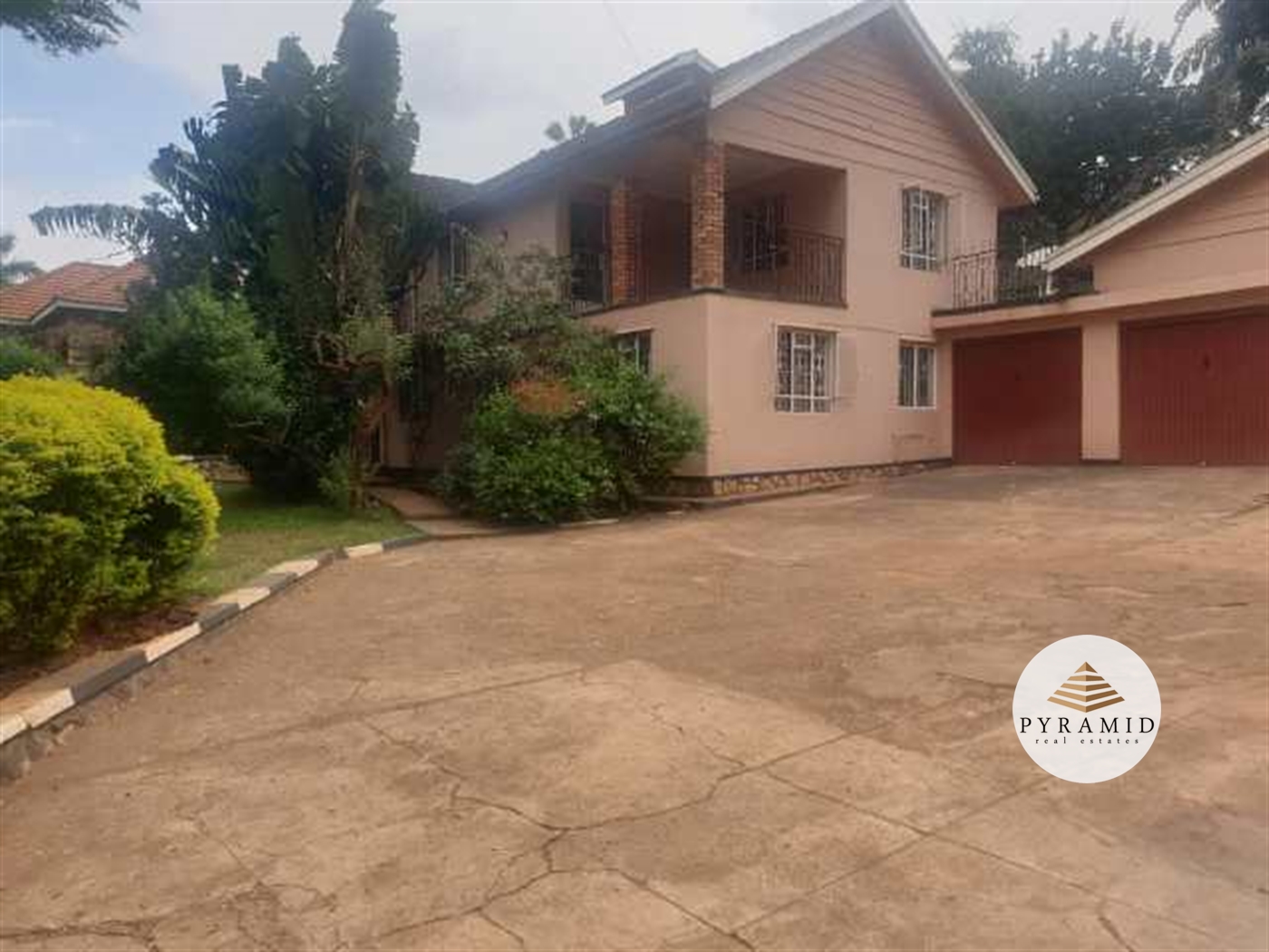 Storeyed house for rent in Naguru Kalungu