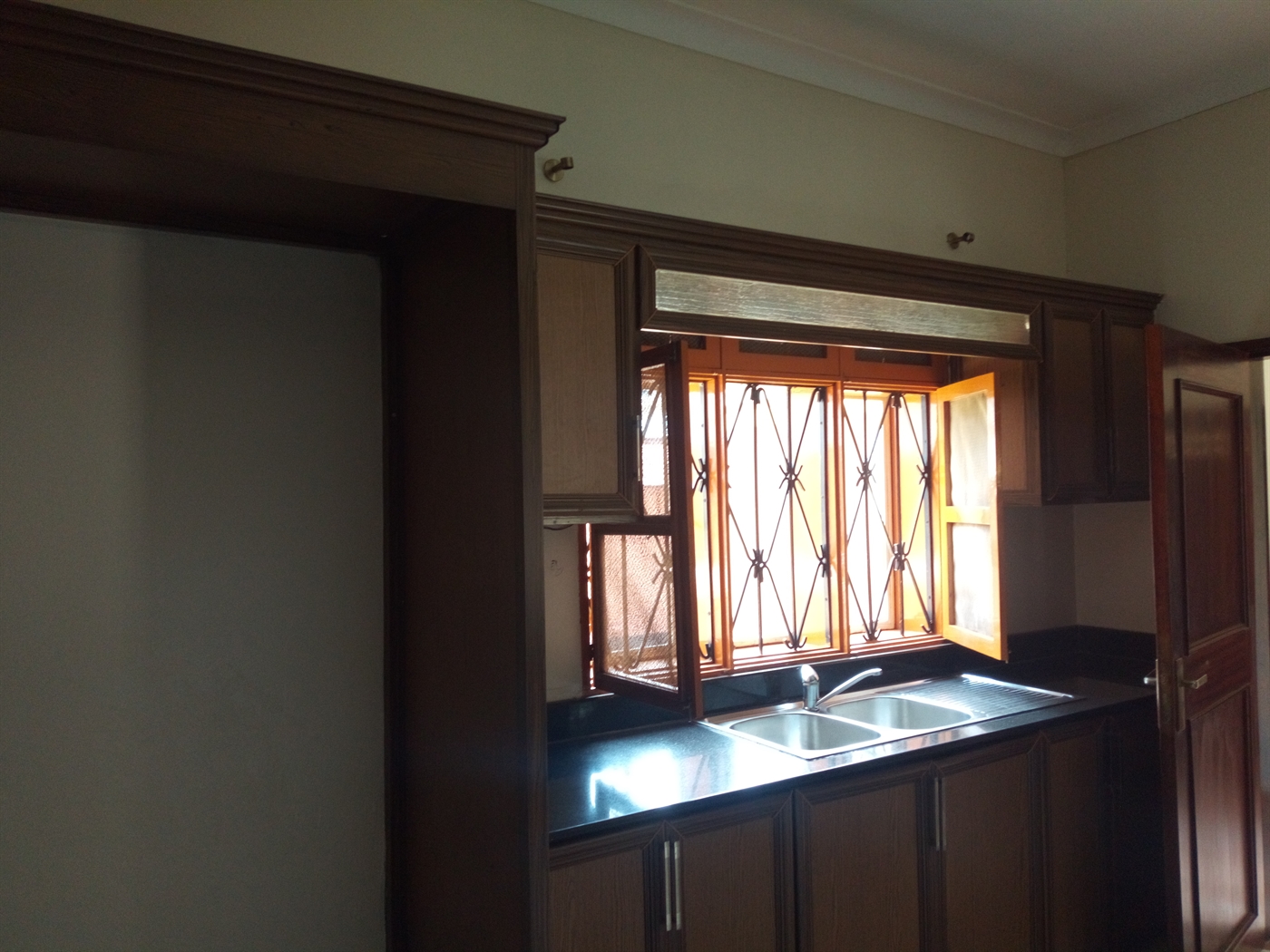 Bungalow for rent in Naguru Kampala